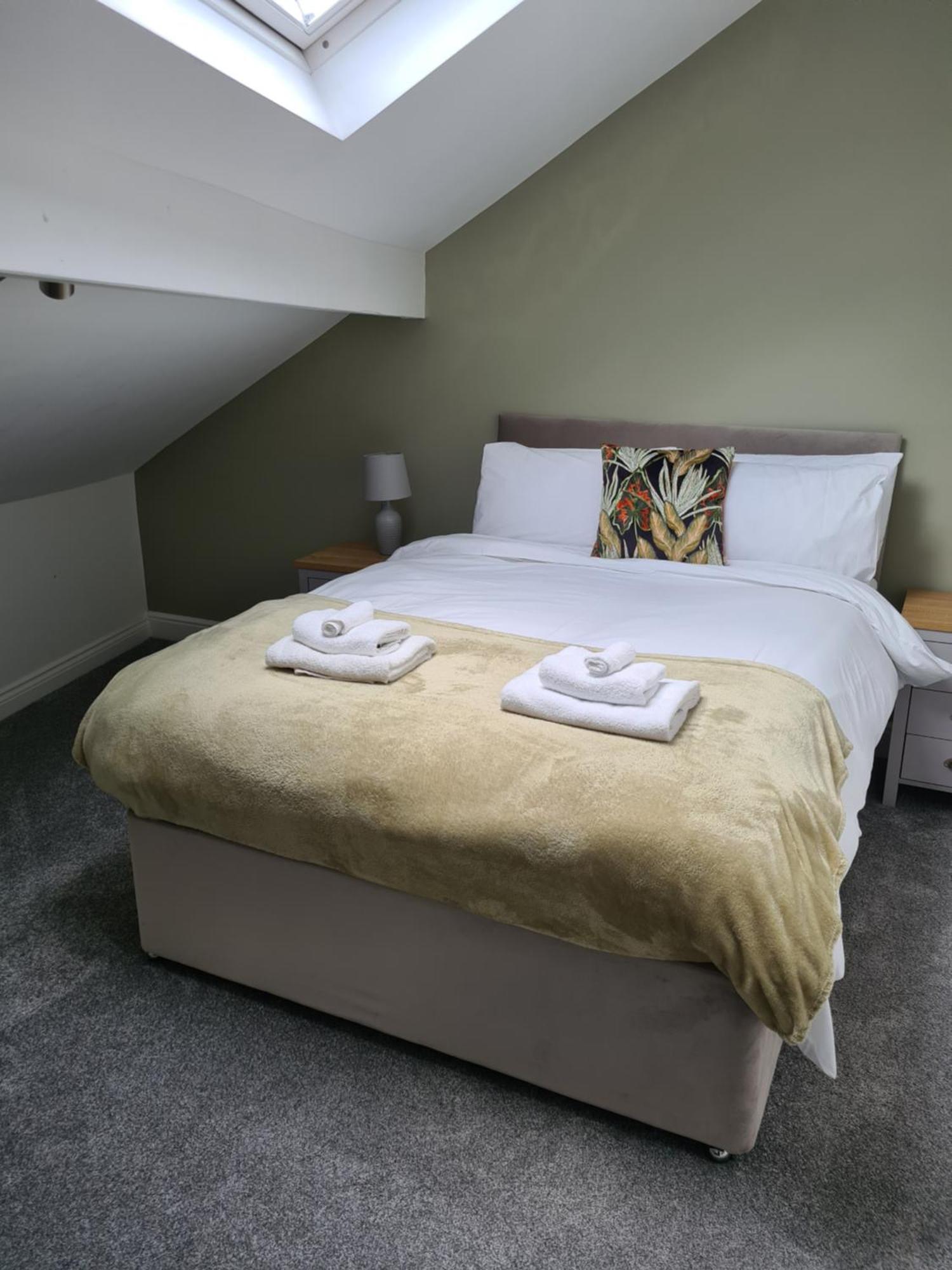Modern River View Mytholmroyd Apartment Extérieur photo